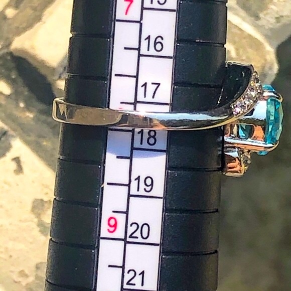 Aquamarine Cocktail Rhinestone Ring size 8 - Picture 4 of 6